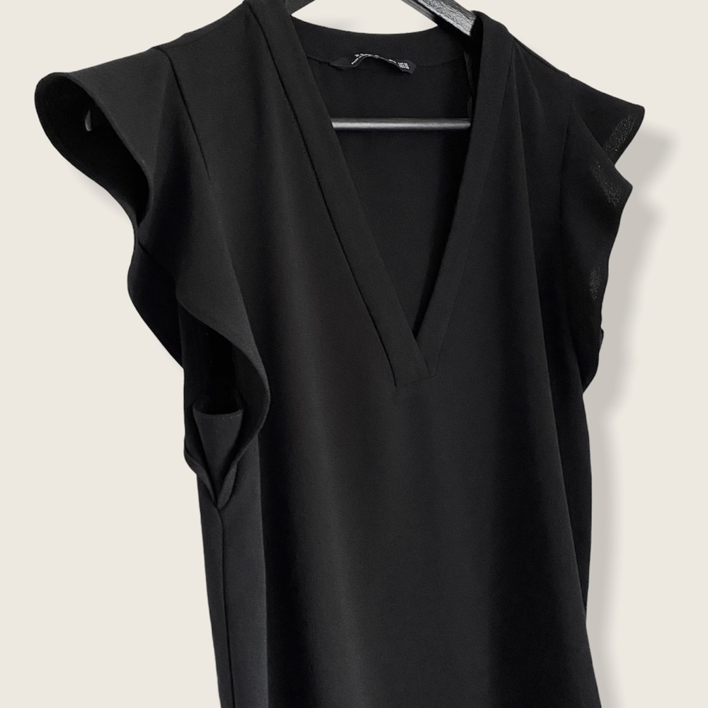 Zara Flutter Sleeve V-Neck Black Blouse XS